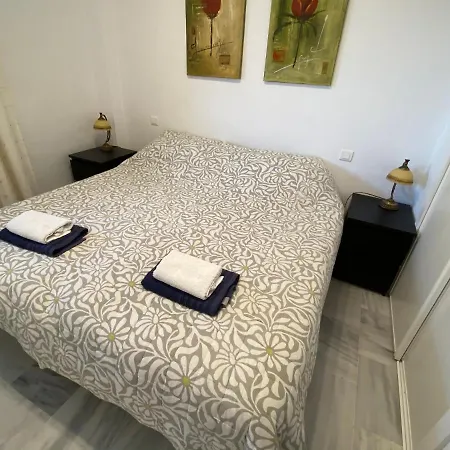 Apartment 3 Bed Sleeps 6 In *