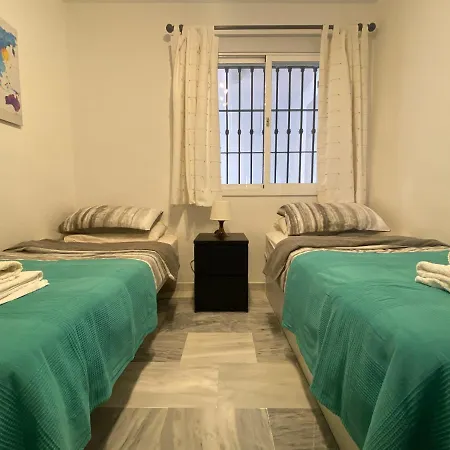 3 Bed Sleeps 6 In Apartment La Cala De Mijas