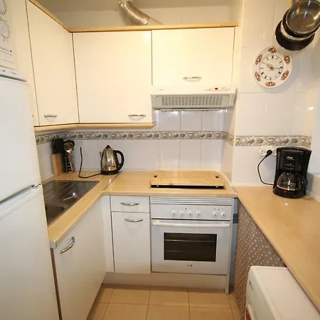 3 Bed Sleeps 6 In *