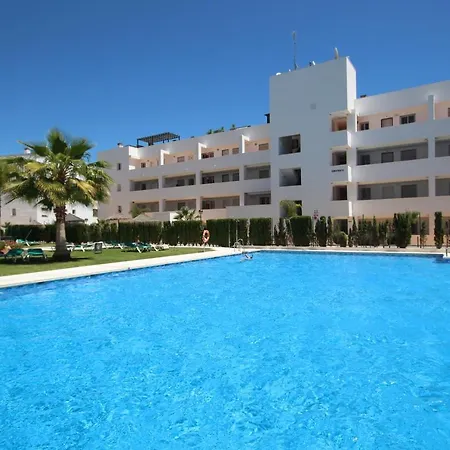 Apartment 3 Bed Sleeps 6 In
